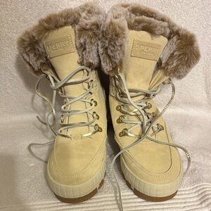 Sperry Women's Cream Winter Boots